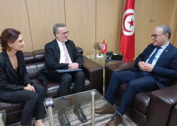 وزير الاقتصاد والبنك الأوروبي للاستثمار يبحثان دعم المشاريع التنموية في تونس