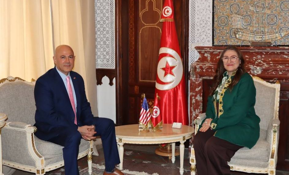 تونس والولايات المتحدة تبحثان تطوير الشراكة المالية وفتح فرص استثمار جديدة