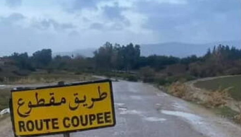 جندوبة: غلق الطريق الرابطة بين وادي مليز والدخايلية بسبب فيضان وادي الرغّاي