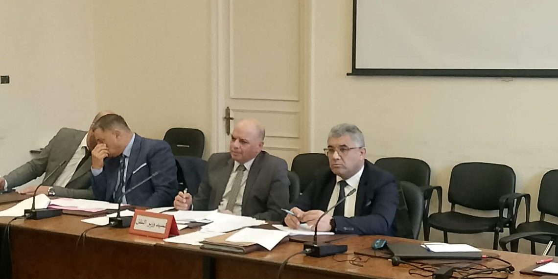الاستثمار في السكك الحديدية على حساب قطاع الفسفاط…خيار يثير الجدل بالبرلمان
