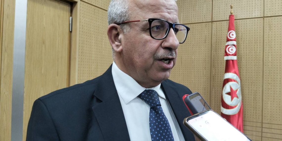 مدير عام بورصة تونس: “لا بدّ من إقرار إجبارية الادراج لهذا الصنف من الشركات”