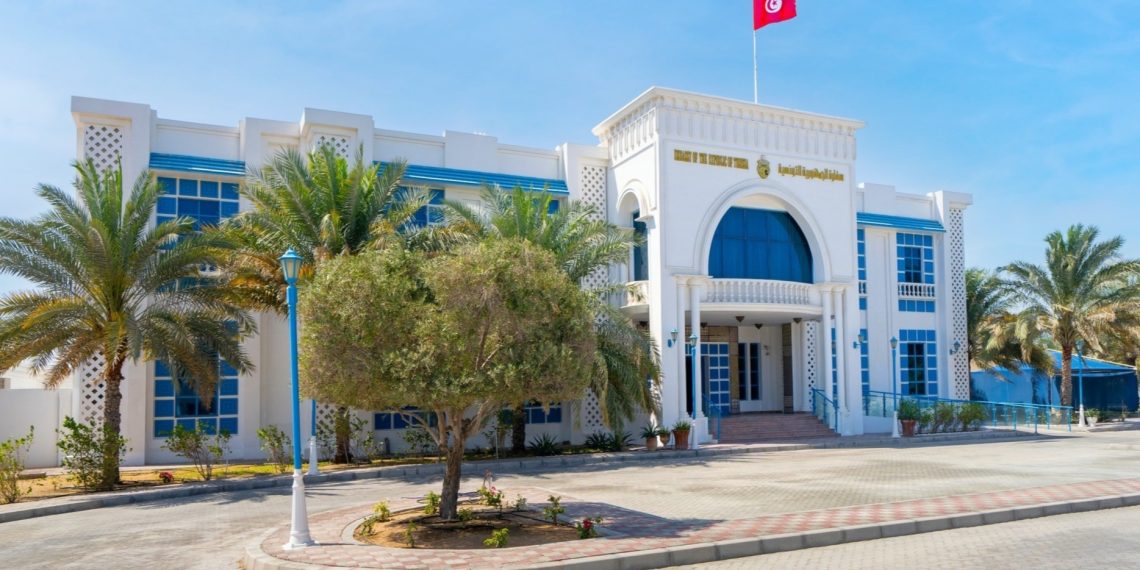 قنصلية تونس بدبي تدعو كافة أفراد الجالية إلى المبادرة بالترسيم القنصلي