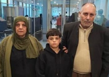 بإذن من رئيس الجمهورية: الطفل الفلسطيني إسلام خليل أبو دقة يصل تونس للعلاج