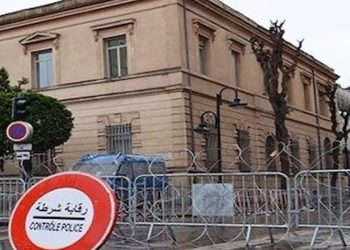 حواجز محيطة بمقر سفارتي فرنسا والسعودية وتمثال إبن خلدون: وزارة الداخلية توضح