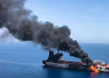 إيران تستهدف ناقلة نفط قبالة دبي
