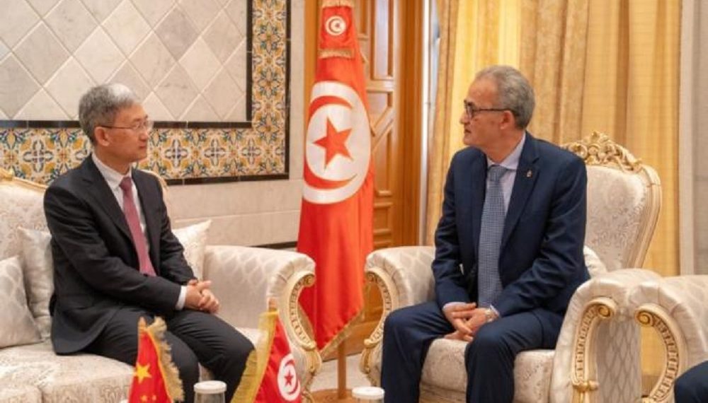 كاتب الدولة لدى وزير الخارجية يلتقي سفير الصين بتونس