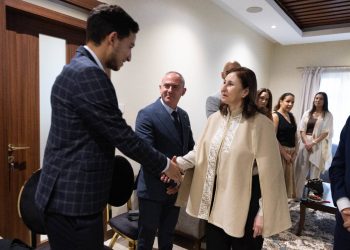 رئيسة الحكومة: الجالية التونسية بالخارج رافدا أساسيا للتنمية الوطنية