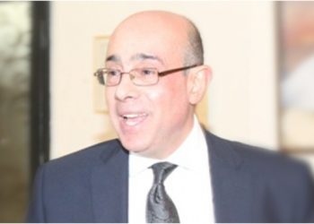 وزير الدفاع يؤكّد على أهمية دور المؤسسة العسكرية في تكوين الرياضيين