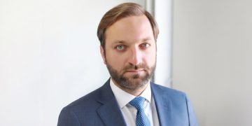 البنك الأوروبي لإعادة الإعمار والتنمية يُعيّن جورج أخالكاتسي رئيسا جديدا لمكتبه في تونس