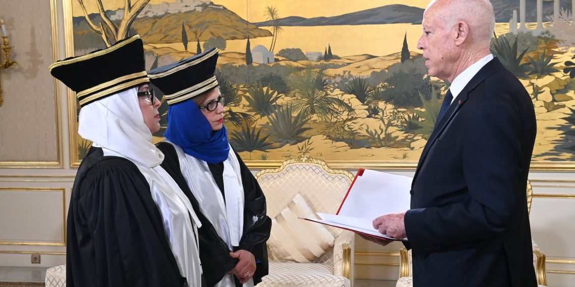 فضيلة القرقوري وإيناس زنينة تُؤديان اليمين عضوتيْن بالمجلس المؤقّت للقضاء المالي