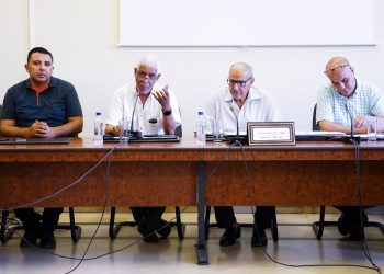 لجنة الصناعة بالبرلمان تقرر الاستماع إلى الجهات التنفيذية المعنية بقطاع المراقبة الفنية
