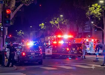 مقتل شخص في إطلاق نار بمنطقة لمشجعي كأس العالم في كاليفورنيا