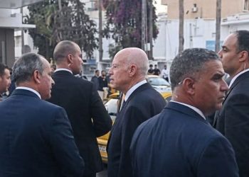 رئيس الجمهورية يُؤكد من أريانة أن الاستجابة لمطالب المواطنين تتطلب حلولاً وطنية