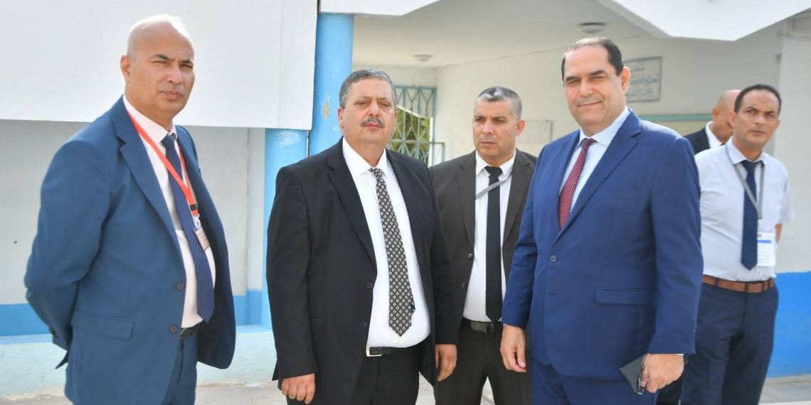 وزير التربية يُواكب انطلاق امتحانات الباكالوريا بعدد من مراكز الاختبارات